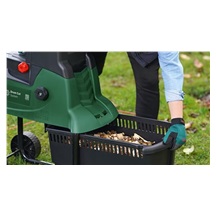 BOSCH AXT 25 D, tichý kompostovač, 2.500 W, kapacita střihu, max. průměr větví 40 mm