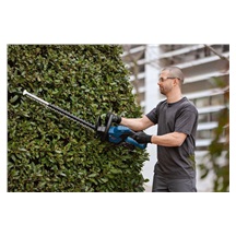 Bosch GHE 18V-60 akumulátorové nůžky na živé ploty, čepel 60 cm, rychlost 1500 ot/min, nízká hmotnost